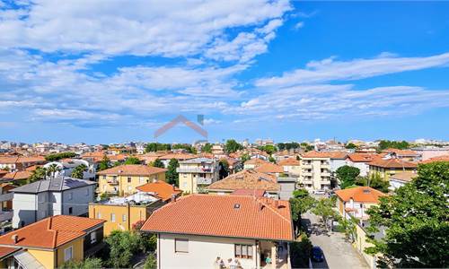 Appartamento QUADRILOCALE zona Ospedale